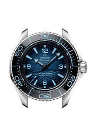 Lunetta unidirezionale in ceramica nera lucida con scala graduata Liquidmetal™ e profilo laterale della cassa in acciaio O-MEGASTEEL da 45,5 mm.